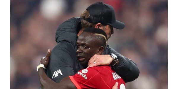 La complicité entre Jürgen Klopp et Sadio Mané La complicité entre Jürgen Klopp et Sadio Mané